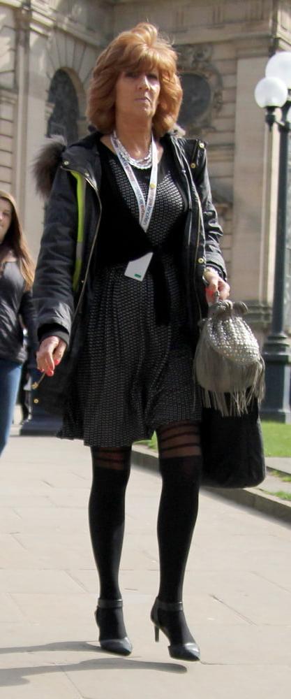 25P British Street Pantyhose and Tights 01