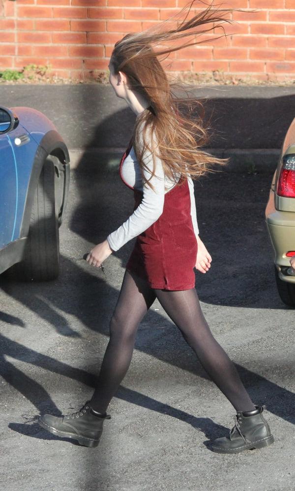 25P British Street Pantyhose and Tights 01