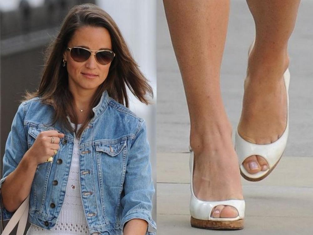 25P Pippa Middleton's sexy Leg's feet and High heel's