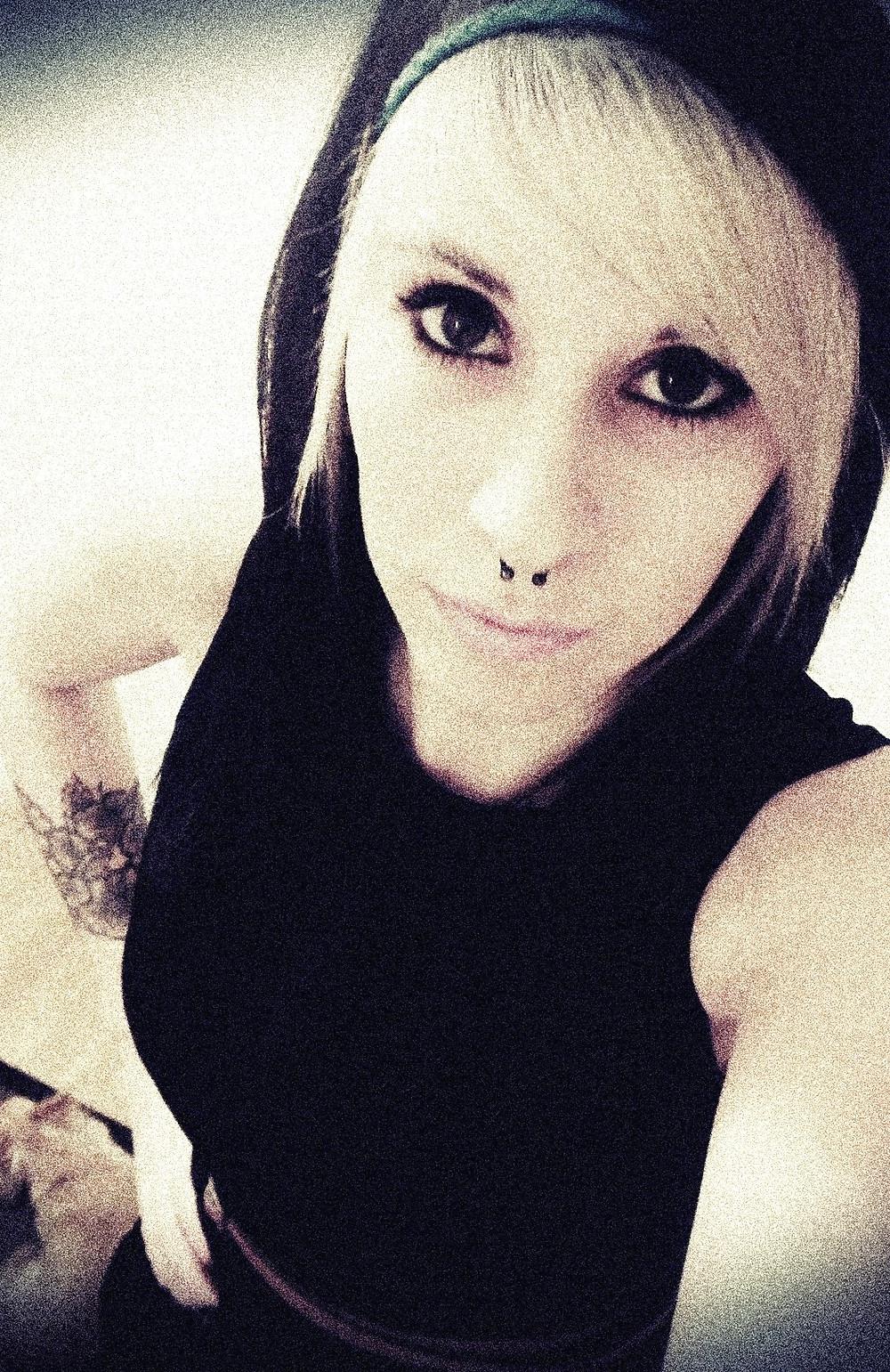 25P Hot Teen Bitch Babsi