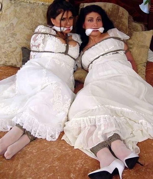 12P BRIDE LESBIAN SCHOOL 1