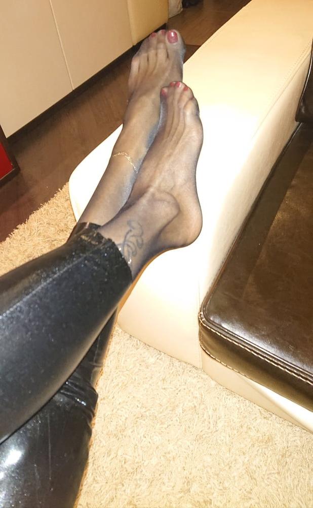 15P Girlfriend's feet 13
