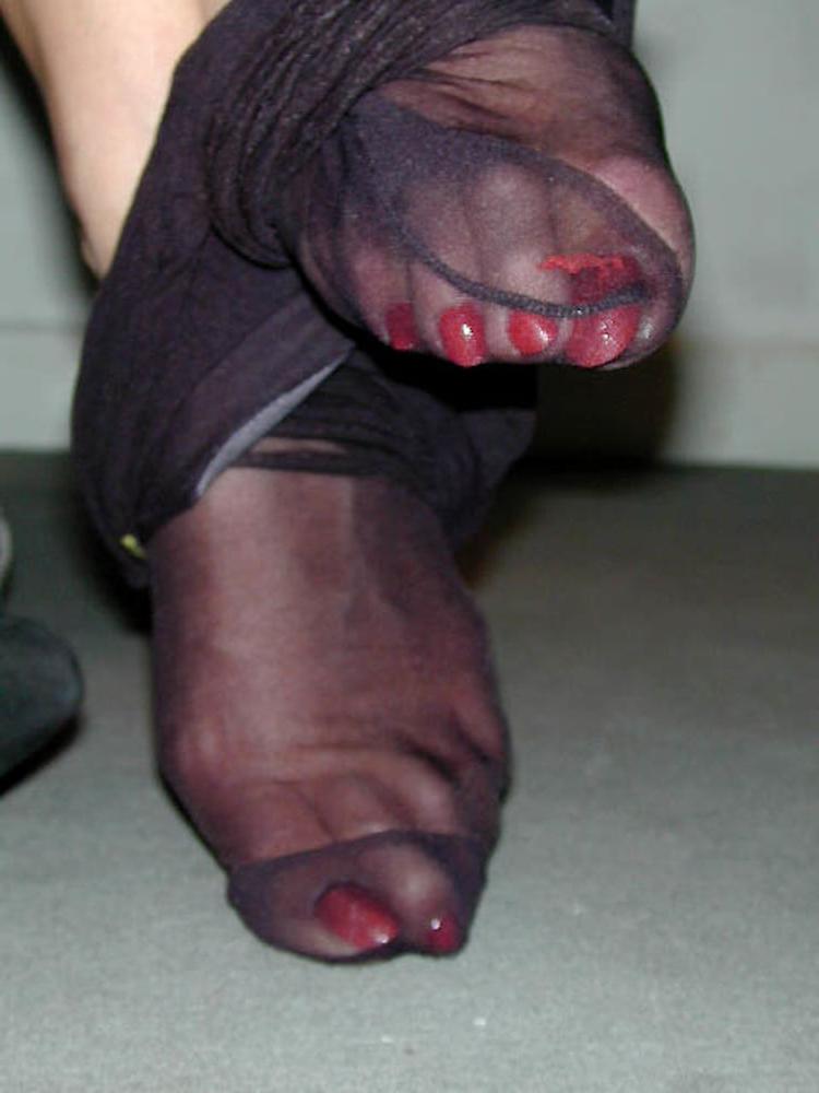 6P Feet and Nylon