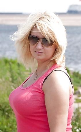 25P Hot bitch alexandra:(Rate and Comment ) plz