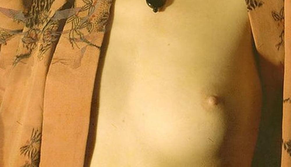 5P Clemence Quelennec topless feb 2018