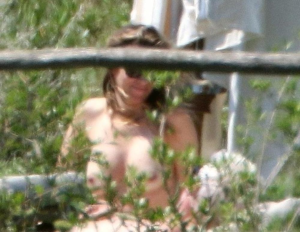 11P Alejandra Silva topless vacation Italy aug 2019