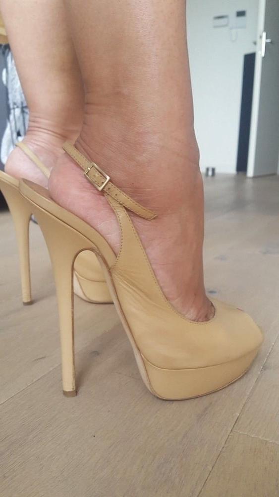 25P Heels