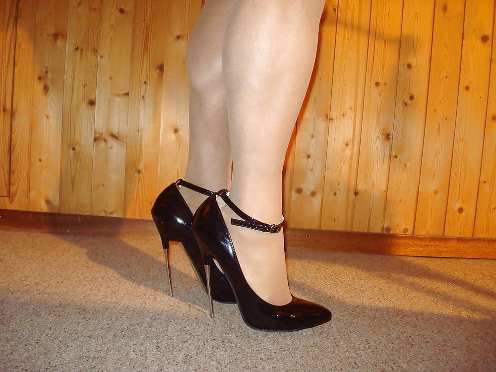 25P Heels