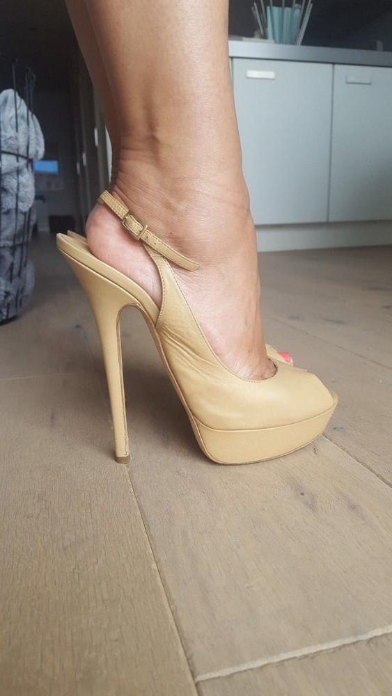 25P Heels