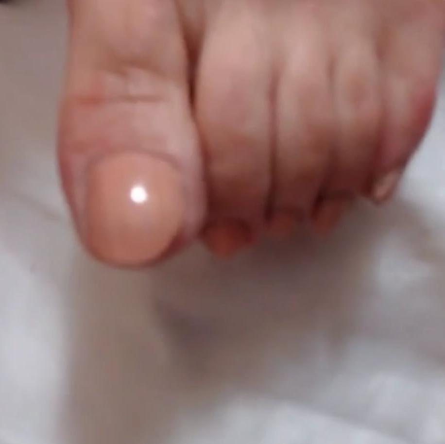 25P SMA Mouth watering feet 1