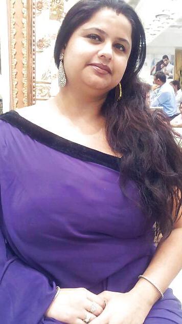 25P Theyc's Fav indian and Paki chubby aunties and girls