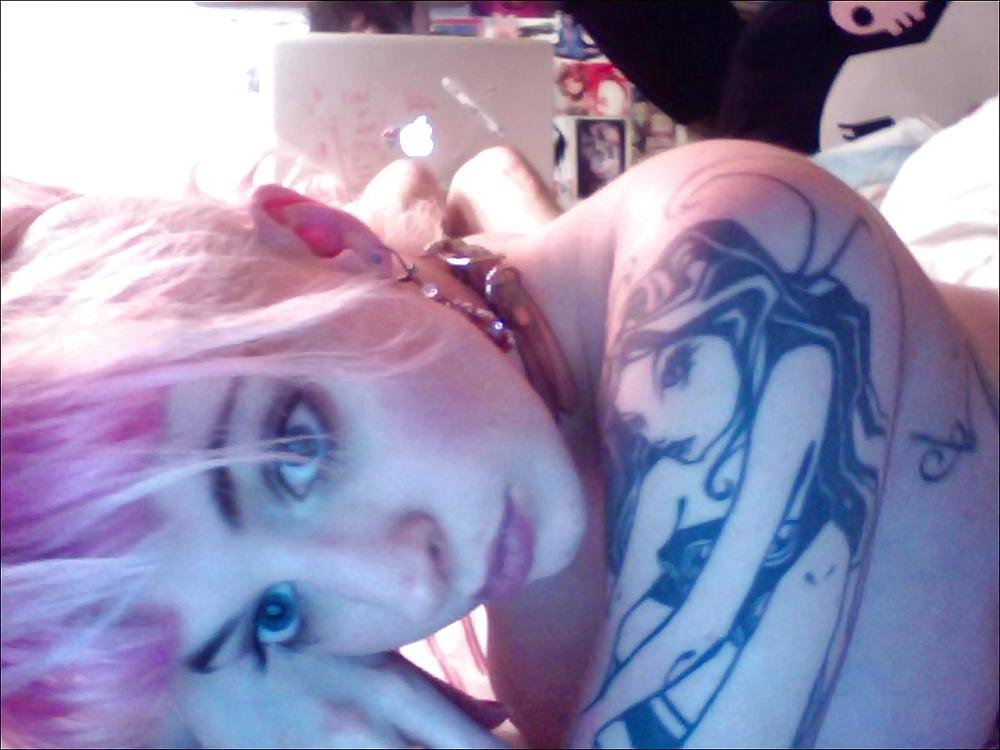 25P PUNK GOTH CHICK