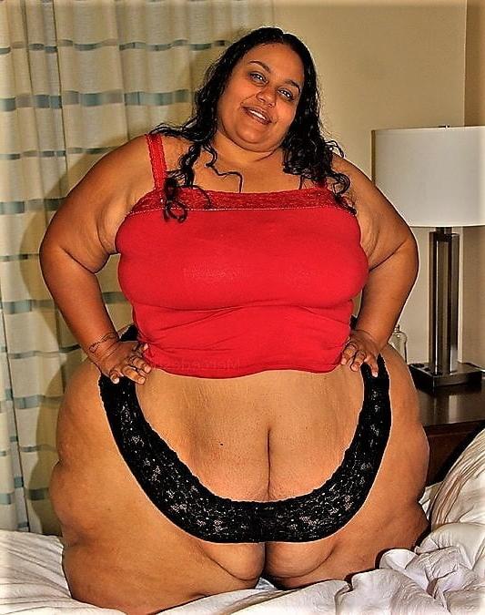 25P Big Black Mamas 15