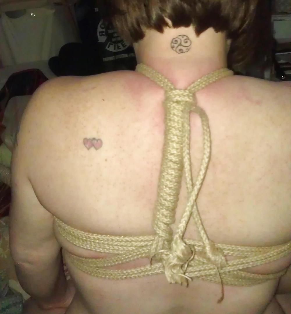 4P Ginnny in rope play