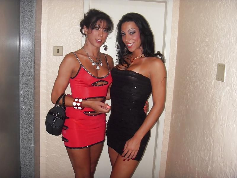 24P Real Shemale Sisters