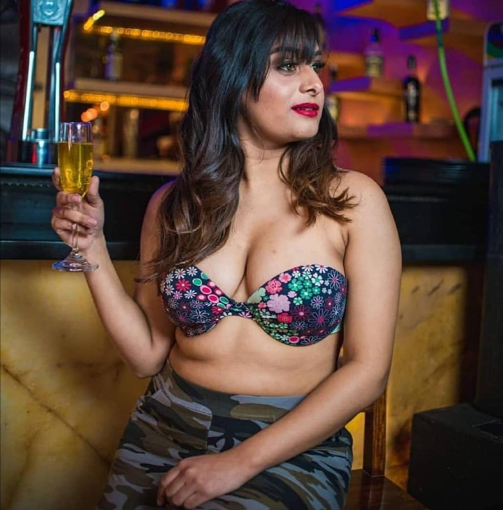 10P sexy party bitch