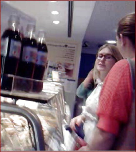 20P Hot blondi with glasses and perfect body