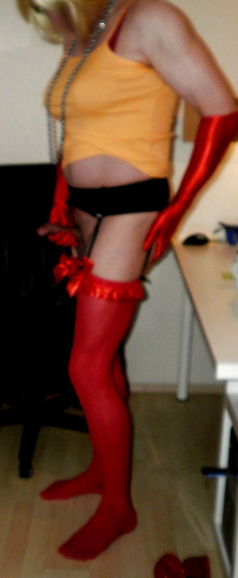 20P Red gloves red stockings