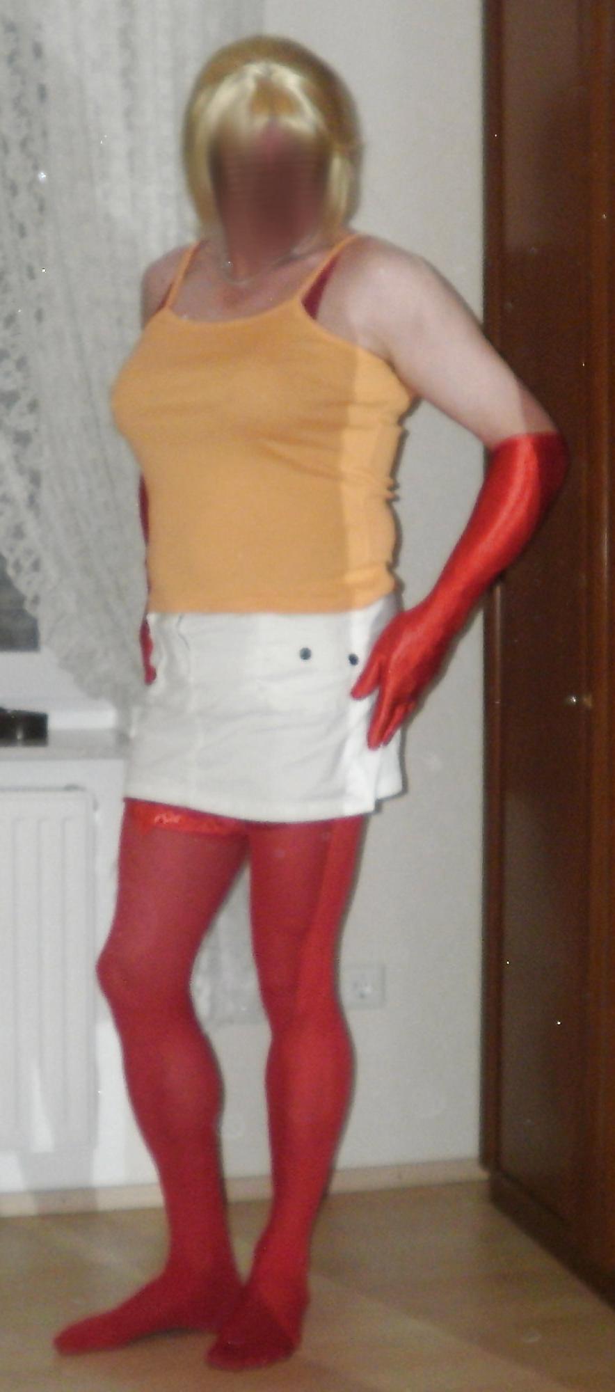 20P Red gloves red stockings