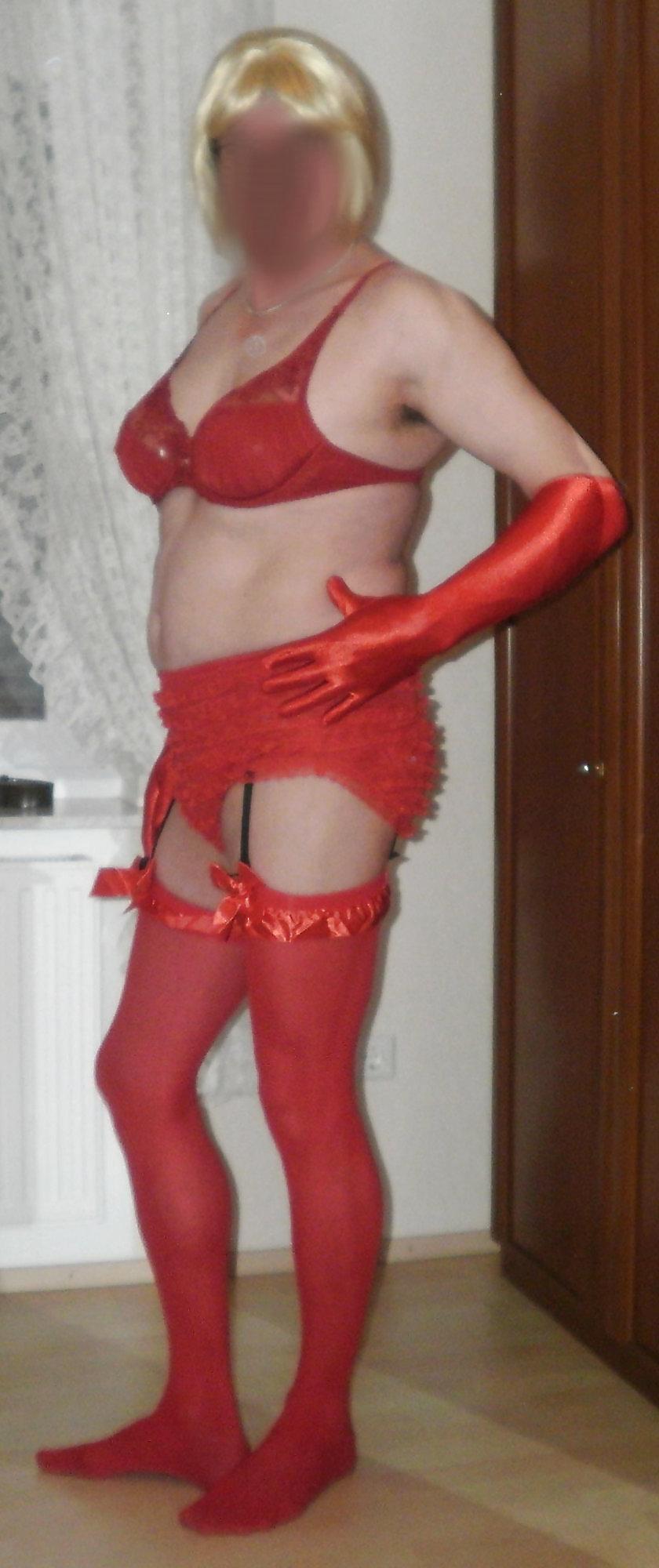 20P Red gloves red stockings