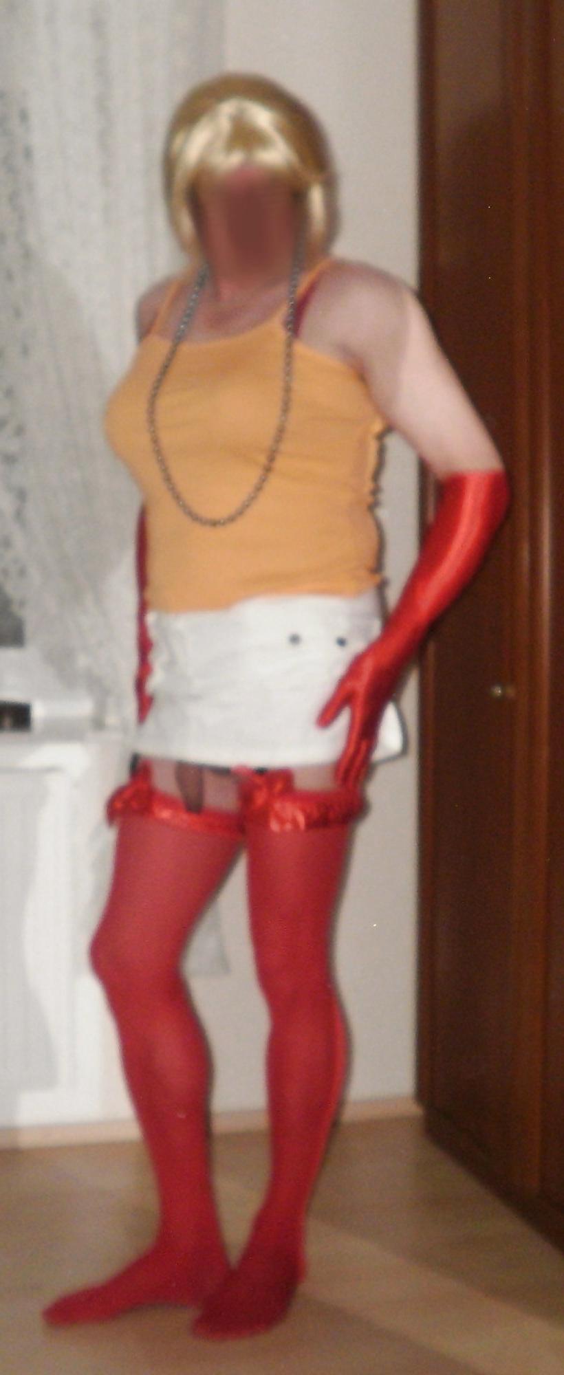 20P Red gloves red stockings