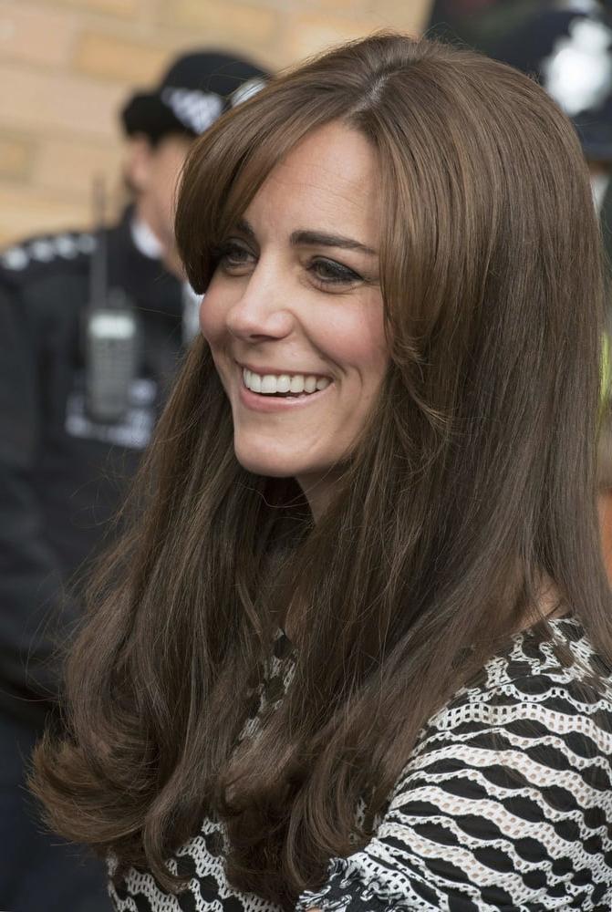 15P Kate Middleton pulling lots of cute faces 2