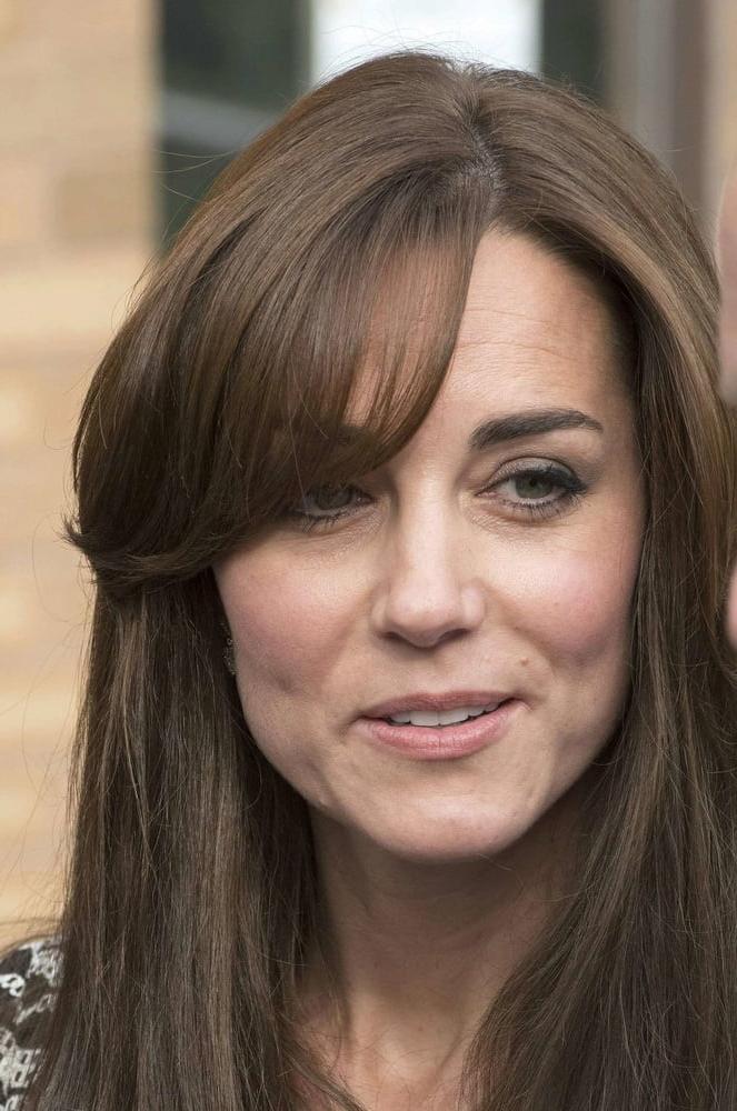 15P Kate Middleton pulling lots of cute faces 2