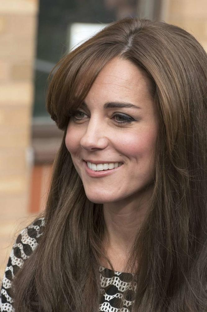 15P Kate Middleton pulling lots of cute faces 2