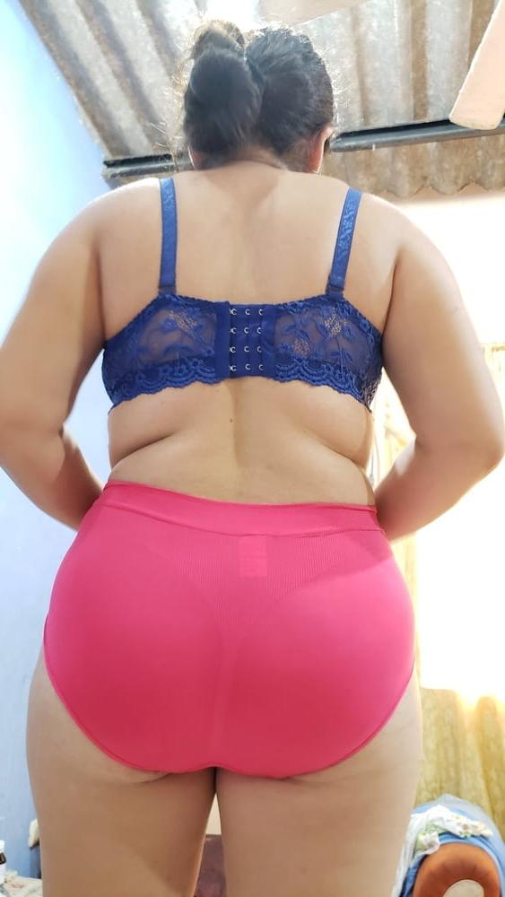 20P Mrs Andrea Santana 51 yo chubby and hairy