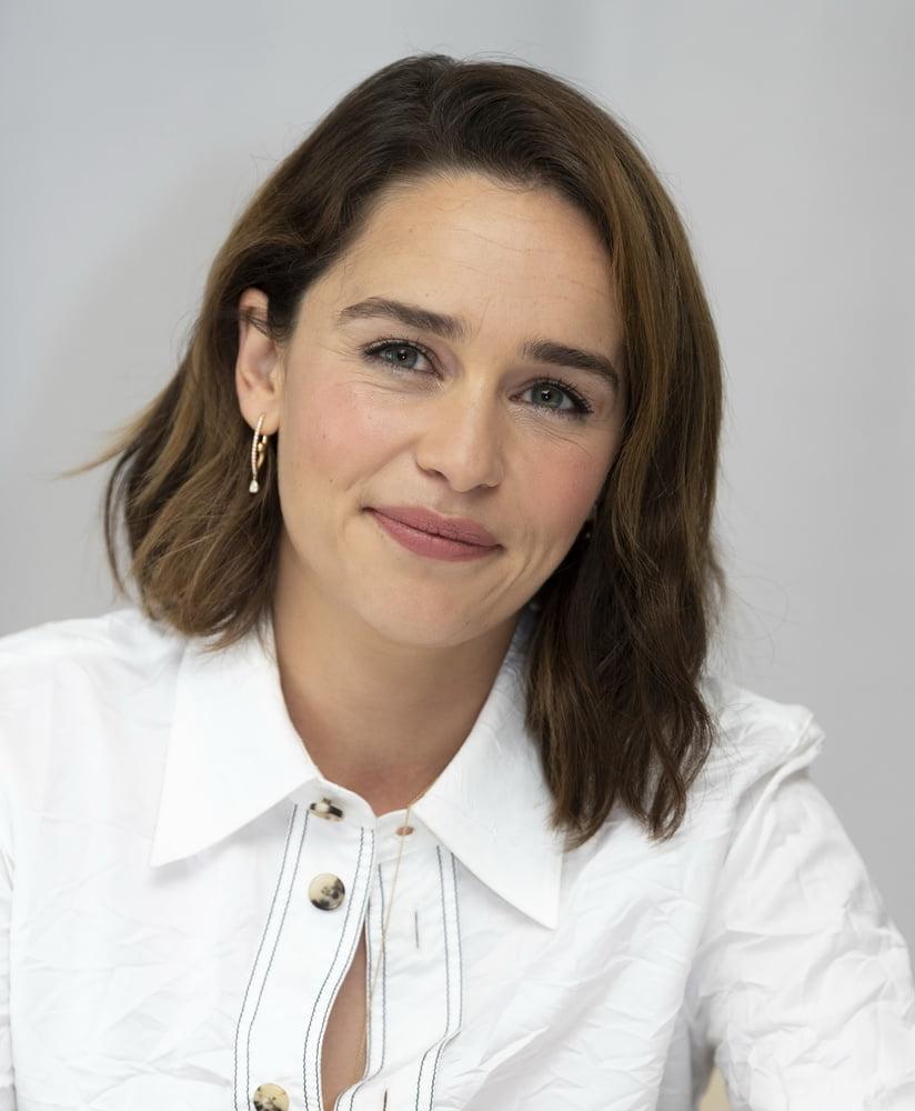11P Emilia Clarke pulling lots of cute faces 2