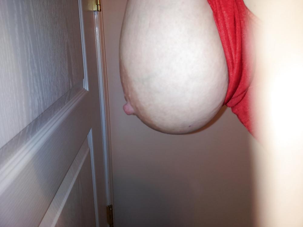 19P Slut 36 G tits Lateshay red mini skirt strip