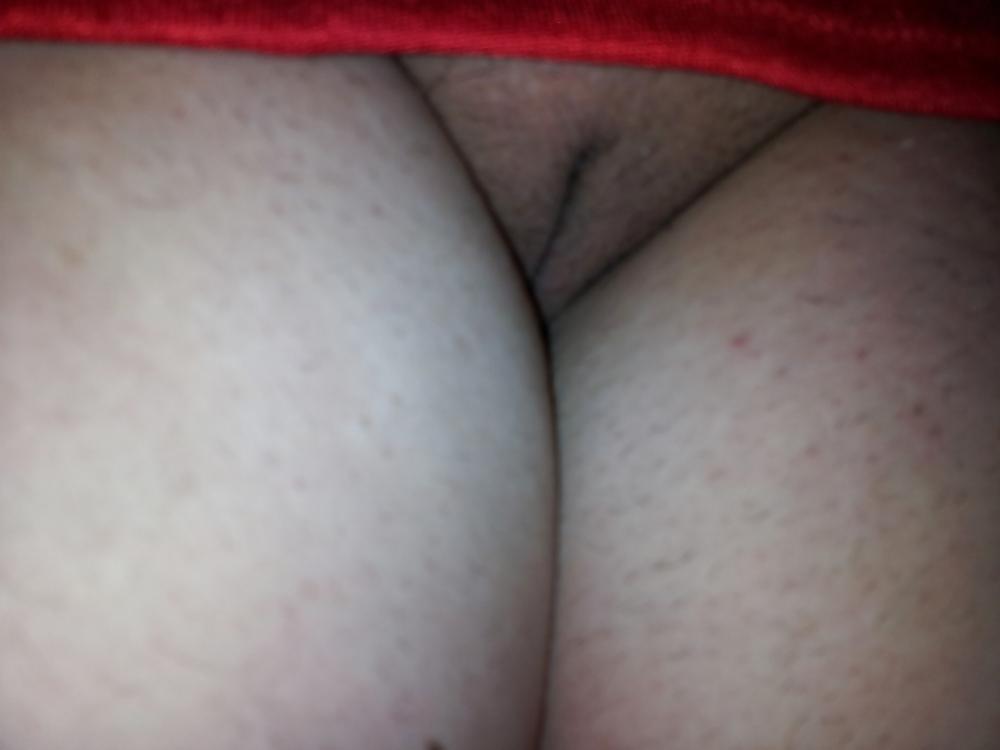 19P Slut 36 G tits Lateshay red mini skirt strip