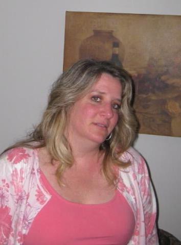 25P Granny Cleavage 22