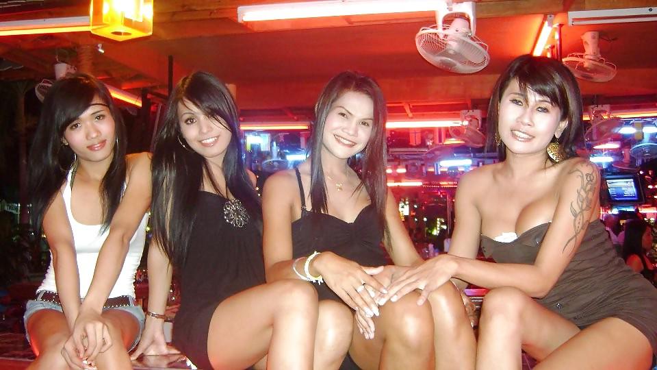 25P Asian Ladyboy Bar Girls 