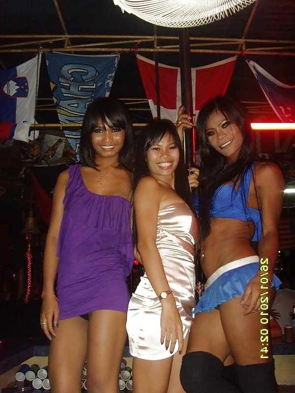 25P Asian Ladyboy Bar Girls 