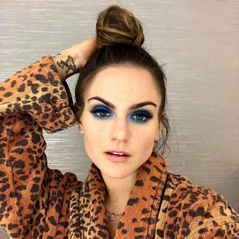 25P Makeup fetish 67