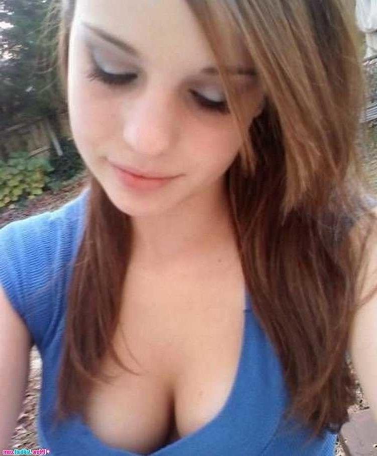 25P Cleavage Downblouse  &amp; Nipple Peeks Collection Vol. 63