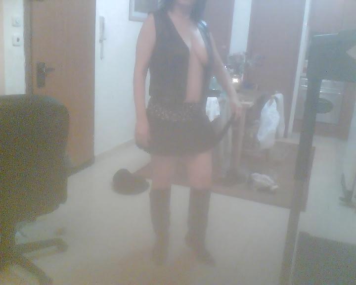 19P Ugly mature but im like she is leg