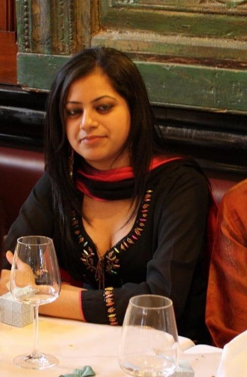 6P Desi Indian Paki Cleavage Part 15