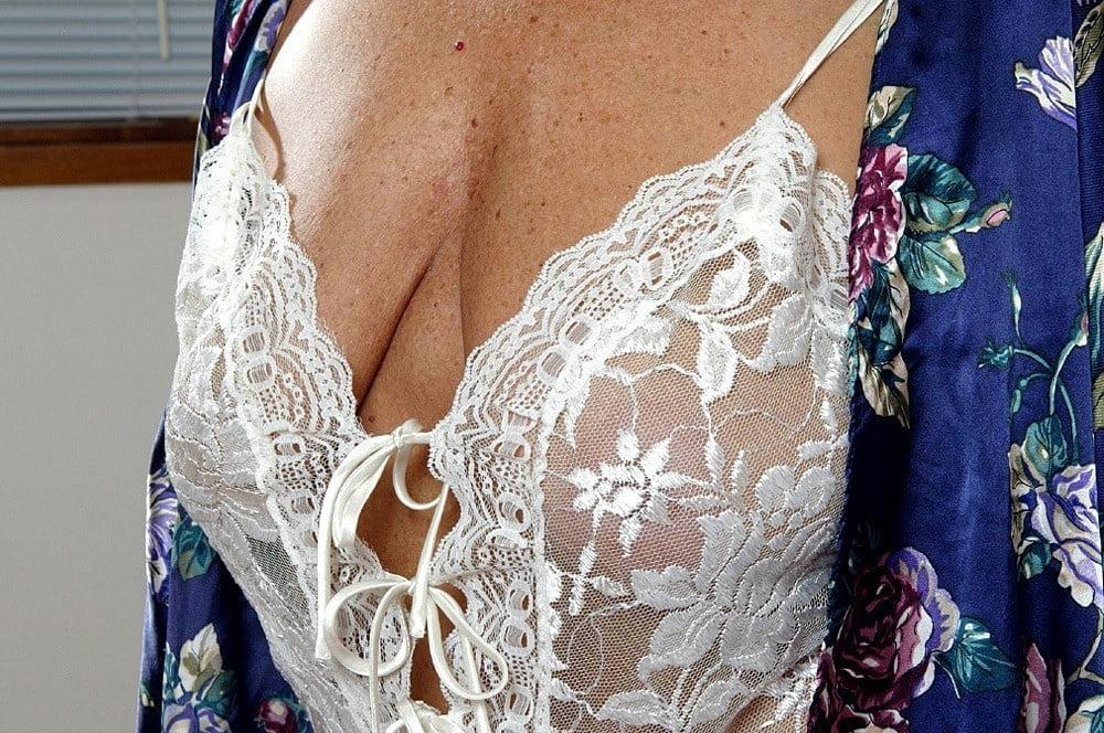 25P Cleavage Downblouse  &amp; Nipple Peeks Collection Vol. 93