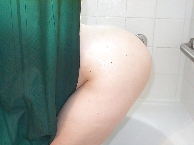 24P Angela Thick Redhead MILF Takes a Shower