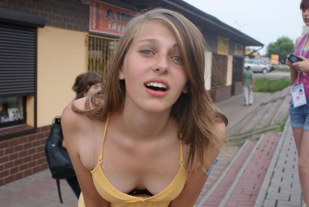 25P Cleavage Downblouse  &amp; Nipple Peeks Collection Vol. 35