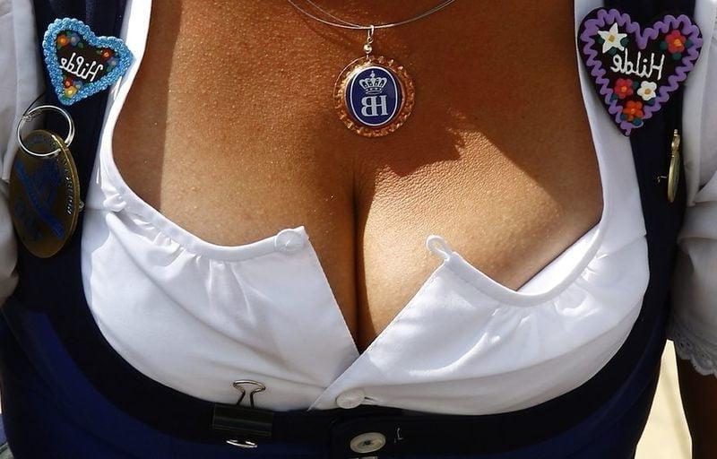 25P Cleavage Downblouse  &amp; Nipple Peeks Collection Vol. 25