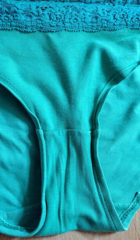 25P Underwear 36C