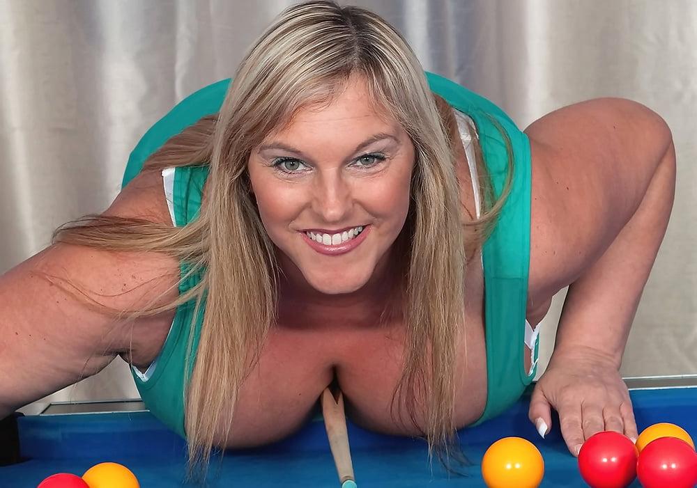 25P Cleavage Downblouse  &amp; Nipple Peeks Collection Vol. 99