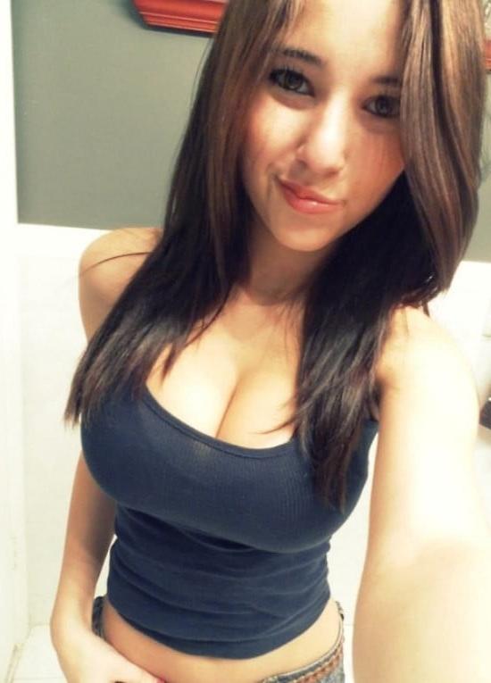 25P Cleavage Downblouse  &amp; Nipple Peeks Collection Vol. 45