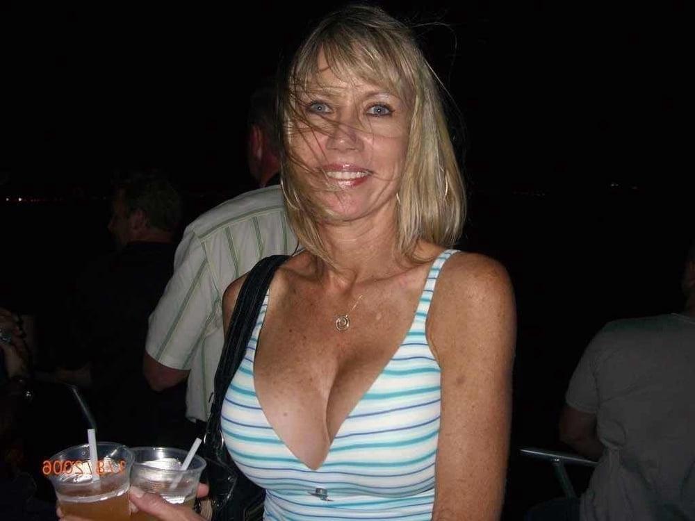 25P Cleavage Downblouse  &amp; Nipple Peeks Collection Vol. 49