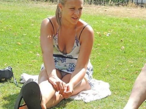 25P Cleavage Downblouse  &amp; Nipple Peeks Collection Vol. 100