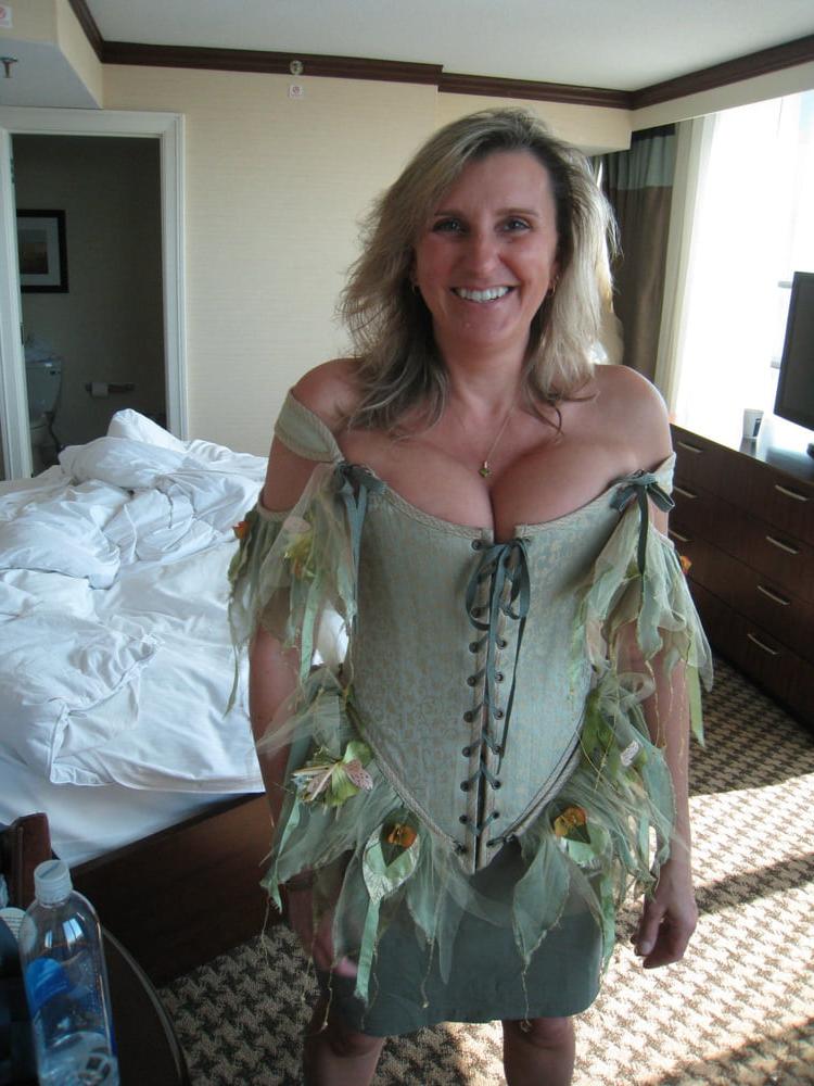 25P Cleavage Downblouse  &amp; Nipple Peeks Collection Vol. 92