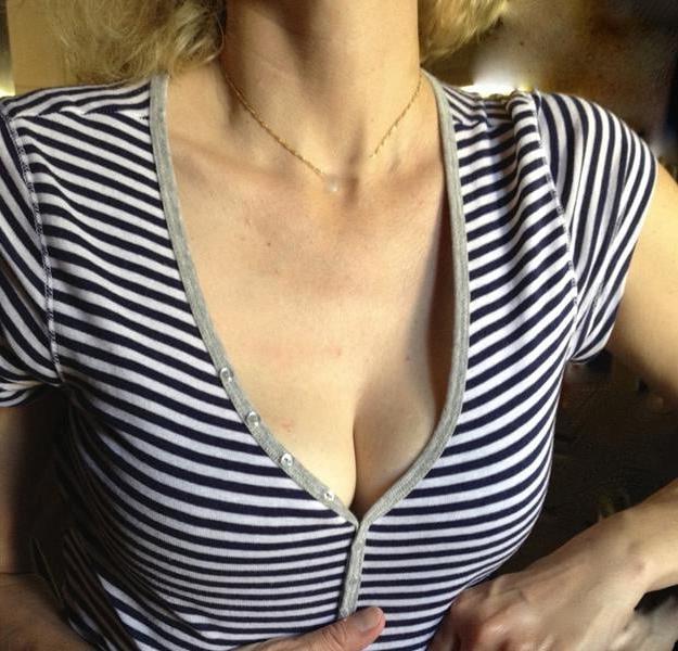 25P Cleavage Downblouse  &amp; Nipple Peeks Collection Vol. 26